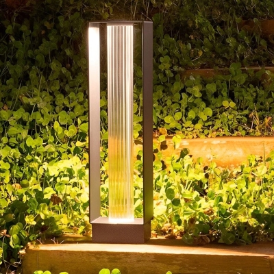 Durable Stainless Steel and Acrylic Solar Garden Light with High Light Transmittance, Fast Charging, Automatic Night Activation, Waterproof Outdoor Lamp