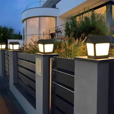 Stainless Steel Solar Garden Light with E27 Lamp Head, Waterproof Acrylic Lampshade, Automatic Day-Night Operation, Rust-Proof and Durable