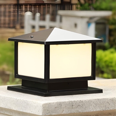 Durable Aluminum Solar Post Cap Lights, Waterproof, Rust-Proof, Auto-Charging Deck Lights with High Light Transmittance for Outdoor Use