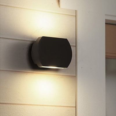 Modern Minimalist Outdoor Wall Light, Stylish Design, Durable Hardware, Perfect for Corridors, Garages, Patios, and Balconies