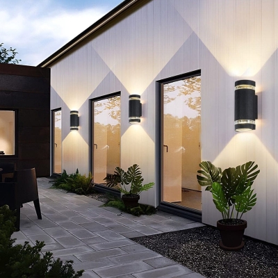 Energy-Efficient IP65 Waterproof Outdoor Wall Light with High Color Rendering and Sealed Design for Enhanced Durability and Aesthetic Appeal