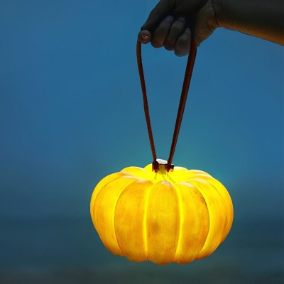 Outdoor Pumpkin-Shaped Resin Garden Lamp with IP65 Waterproof Rating, LED Light Source, and Durable Leather Handle for Playful and Reliable Yard Lighting
