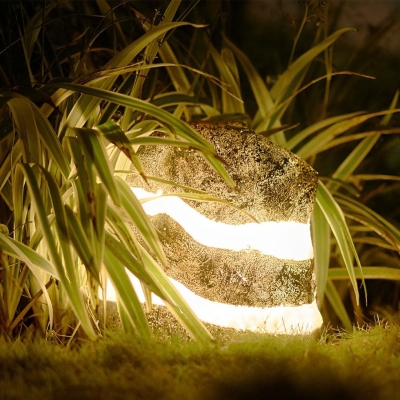 Durable Resin Stone Shape Garden Lamp, Weather-Resistant Outdoor Light for Yard, Lawn, Path, and Porch, Adds Warm, Natural Atmosphere