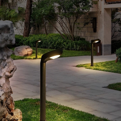 Durable Aluminum Solar Pathway Lights with High-Efficiency Panels, Waterproof and Rustproof for Outdoor Lawn and Walkway Illumination
