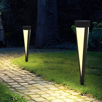 Elegant Aluminum and Acrylic Outdoor Solar Pathway Light with High-Efficiency LED and Weather-Resistant Design for Warm Garden Illumination