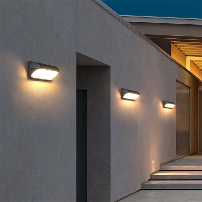 Durable IP65 Waterproof Outdoor Light with Aluminum Structure and Milky White PC Lampshade, Rust and Corrosion Resistant for All Weather Conditions