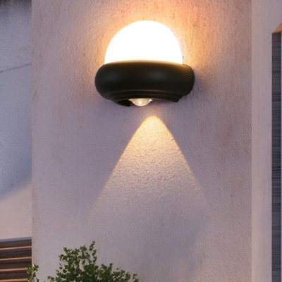 Durable Up and Down LED Outdoor Wall Lamp with High Light Transmittance, Energy Saving, Long Service Life, and Quick Heat Dissipation for Home Porch