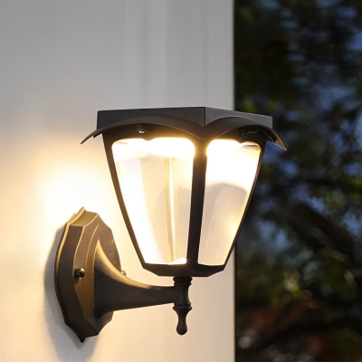 Durable Solar Wall Light with Intelligent Sensor, Fast Charging, Waterproof Die-Cast Aluminum, and High Transmittance PC Lampshade