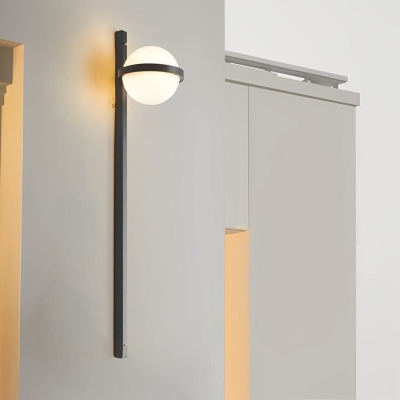 Stainless Steel Outdoor Wall Light with Creative Flowerpot Design, Rustproof and Durable, Ideal for Garden, Balcony, and Exterior Walls