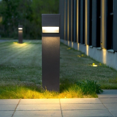 Sturdy Aluminum Alloy Die-Casting Outdoor Light with High Color Rendering LED, Frosted Glass Lampshade, and Silver Luster Finish for Lawn and Landscape