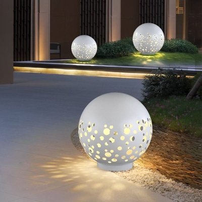 Durable IP65 Waterproof Outdoor Garden Light, Rustproof, Dustproof, and Stylish Design for Various Architectural Styles