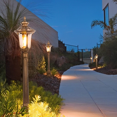 Durable Die-Cast Aluminum Street Lamps with E27 Ceramic Lamp Head, Waterproof and Rustproof, Easy Installation, Ideal for All Weather Conditions