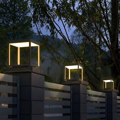 Stainless Steel Solar Fence Post Lights, Durable, Rust-Resistant LED Outdoor Lamps for Deck, Patio, Garden, and Backyard Landscape Decoration