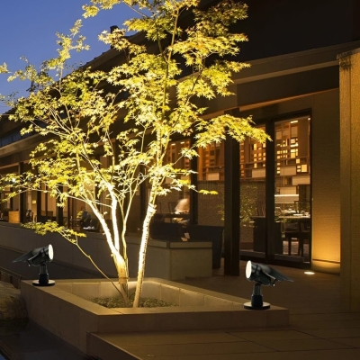 Easy-to-Install Solar Powered Waterproof Spotlight with Adjustable Angles for Optimal Sunlight Absorption and Automatic Night Activation
