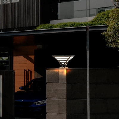 Stylish Aluminum Outdoor Fence Post Light, Upside-Down Pyramid Shape Lantern for Front Door Posts, Decorative and Functional Lighting