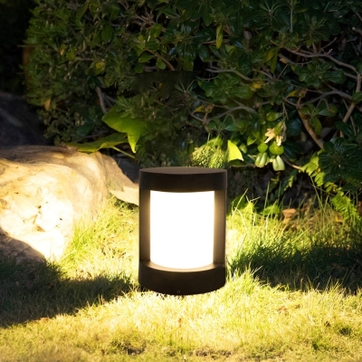 IP54 Waterproof Solar Pathway Light with High Brightness LED, Rust-Proof Aluminum Body, and Efficient Charging for All Weather Conditions